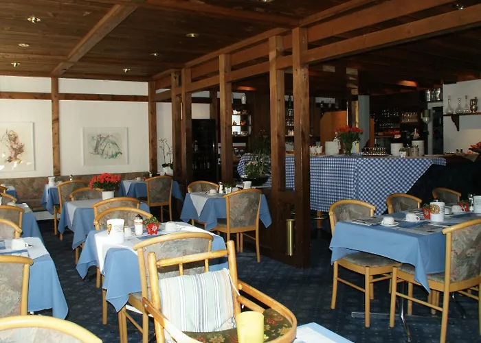 里斯登公寓酒店 3* 格林德瓦