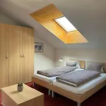 Hotel Residence מלון